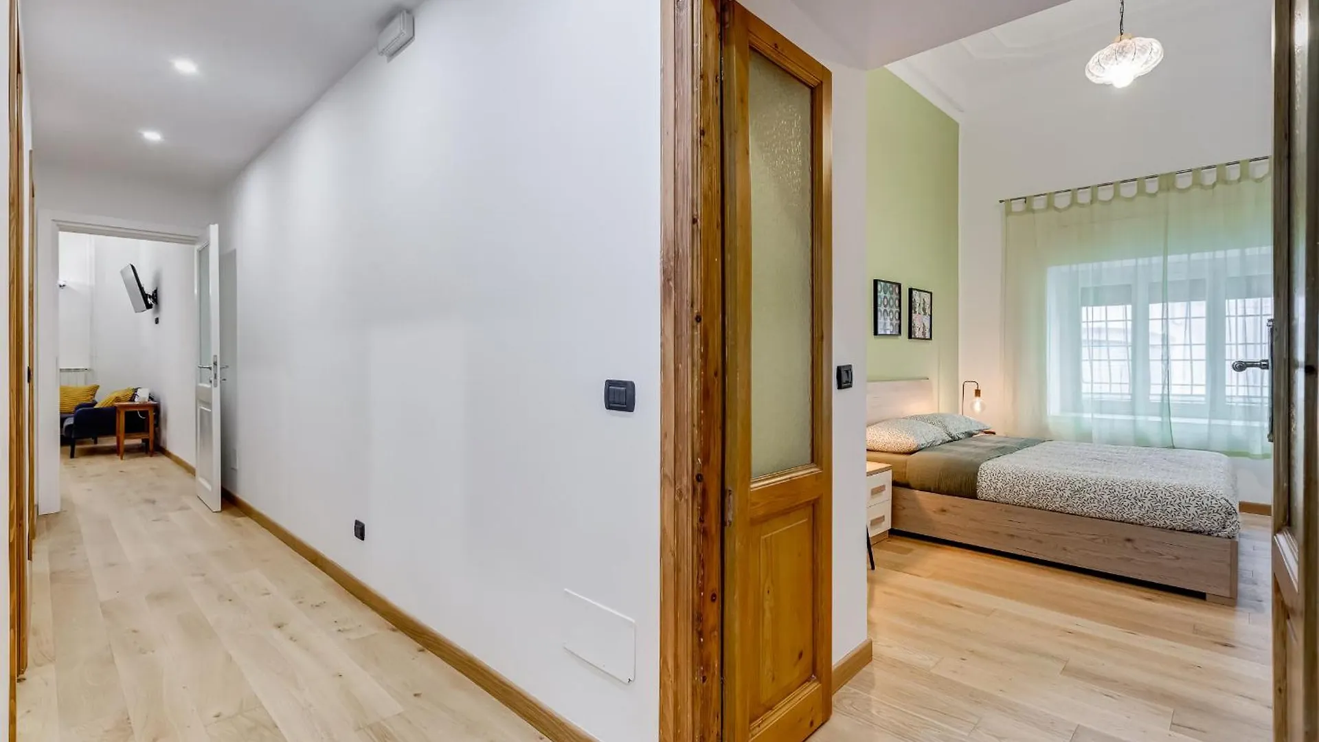 3-Bedroom Home Near Trastevere Station Rome