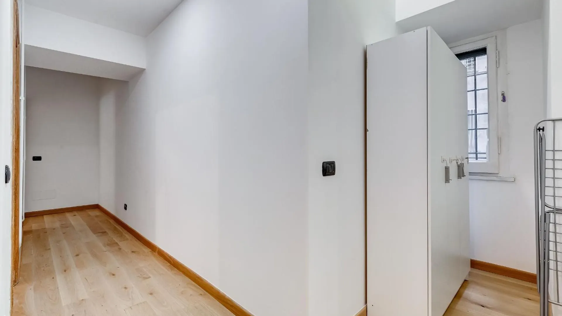 3-Bedroom Home Near Trastevere Station Rome Italy