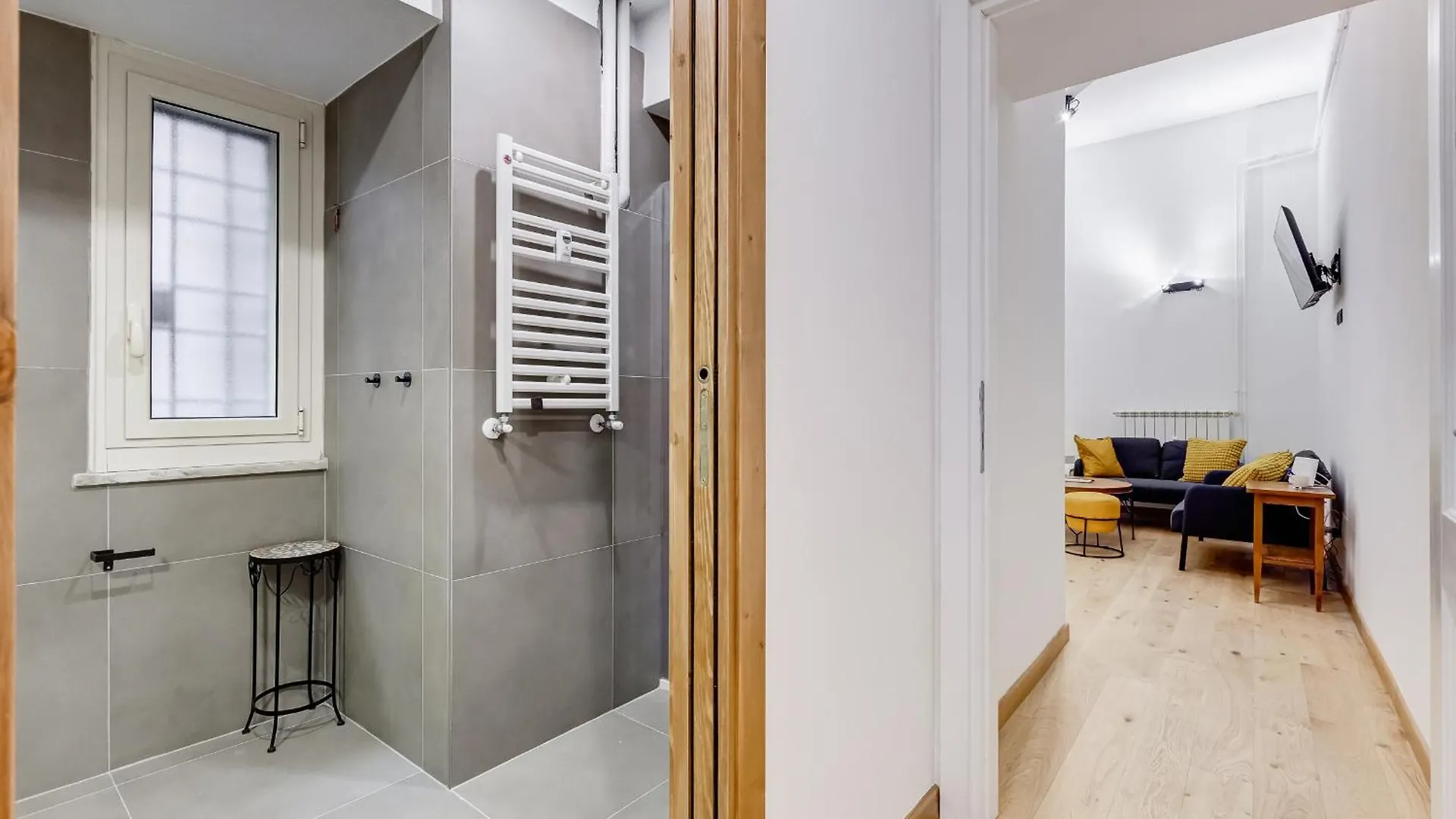 3-Bedroom Home Near Trastevere Station Rome