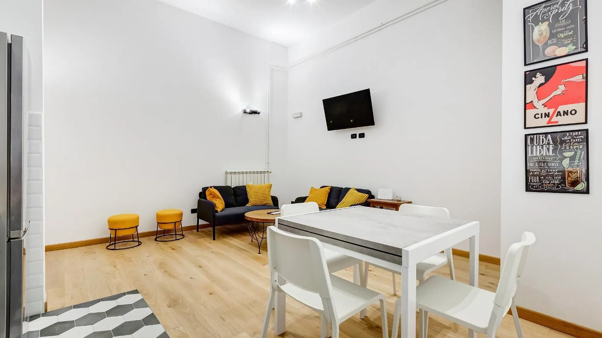 Apartment 3-Bedroom Home Near Trastevere Station Rome