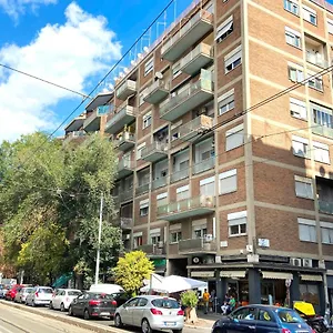 Trastevere For You... 3 Bedrooms Roma