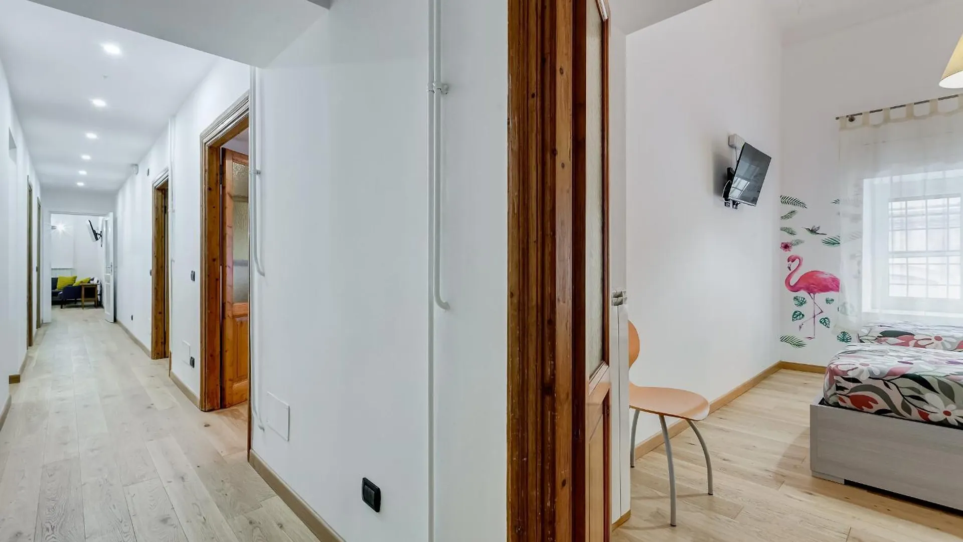 3-Bedroom Home Near Trastevere Station Rome Apartment